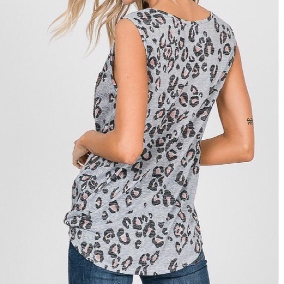 Last!Animal Print Sequin Pocket Top - Picture 4 of 5